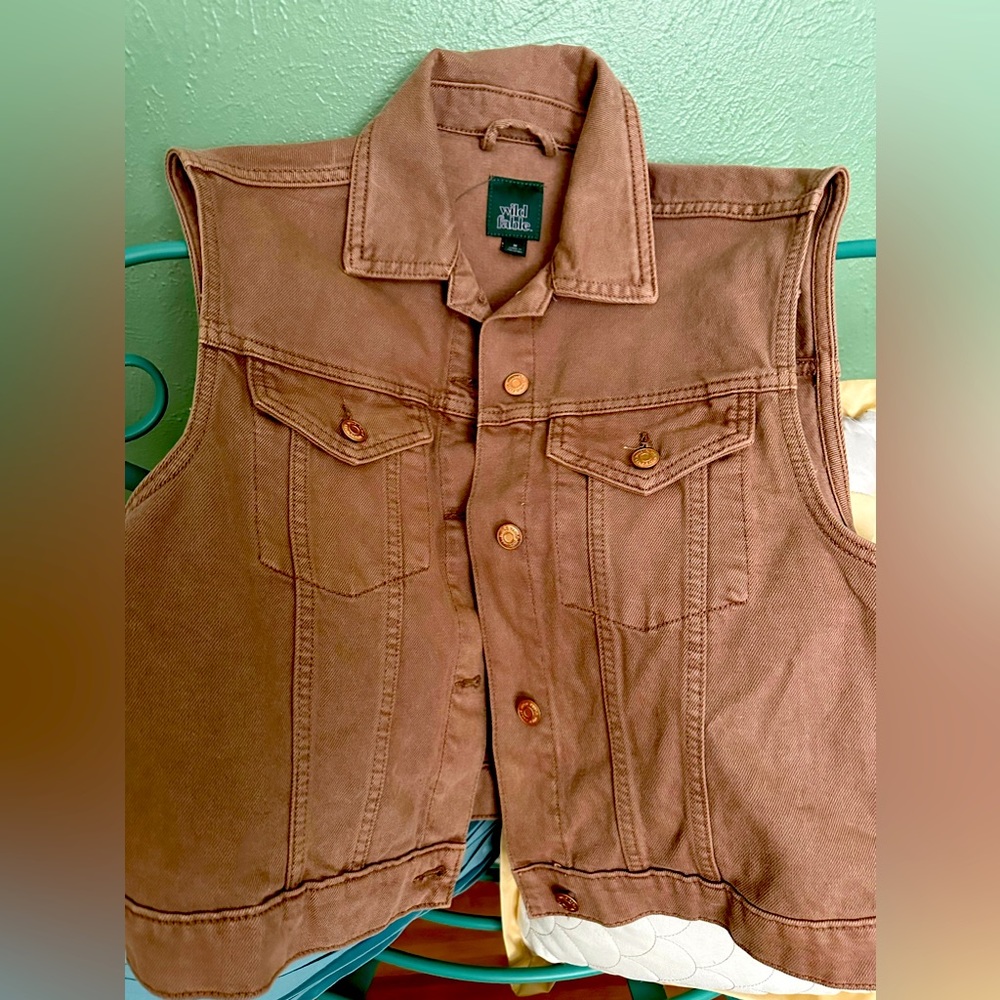 Wild fable vest